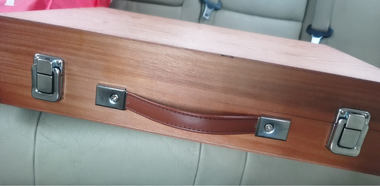 东莞厂家直销礼品盒PU手提带木箱皮拉手牛皮手挽带皮拉手皮条皮绳