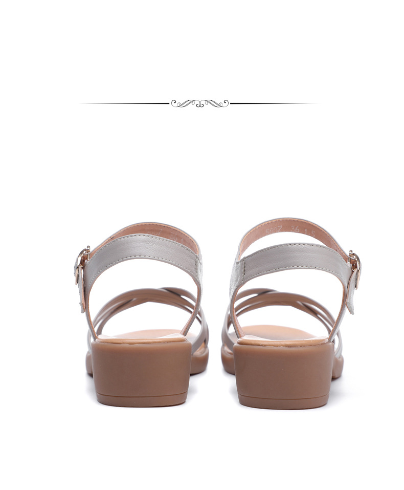 Sandal nữ đế bệt da thật quai chữ V thoải mái cho người trung niên — Màu đen chi tiết 18
