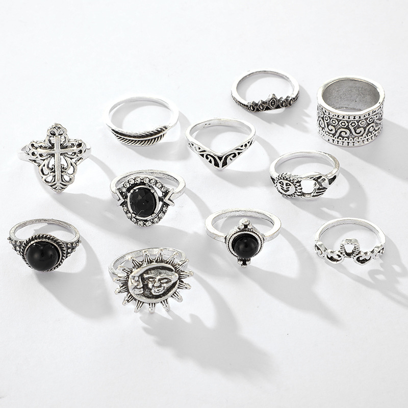 40g Weight Alloy Material Geometric Pattern Women'S Gender Plating Design Fashion Style Fashion Vintage Carved Sun Feather Cross Black Gem Ring 11 Piece Set Set 5