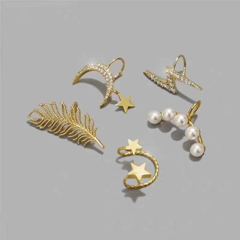 Korean Fashion Exquisite Pierced Ear Bone Clip Pearl Earrings Pentagram Star Moon Leaf Ear Clip display picture 2