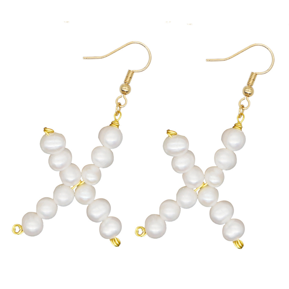 Boucles D&#39;oreilles En Perles D&#39;eau Douce Naturelles Baroques De Mode Lettre Tissée En Gros display picture 16