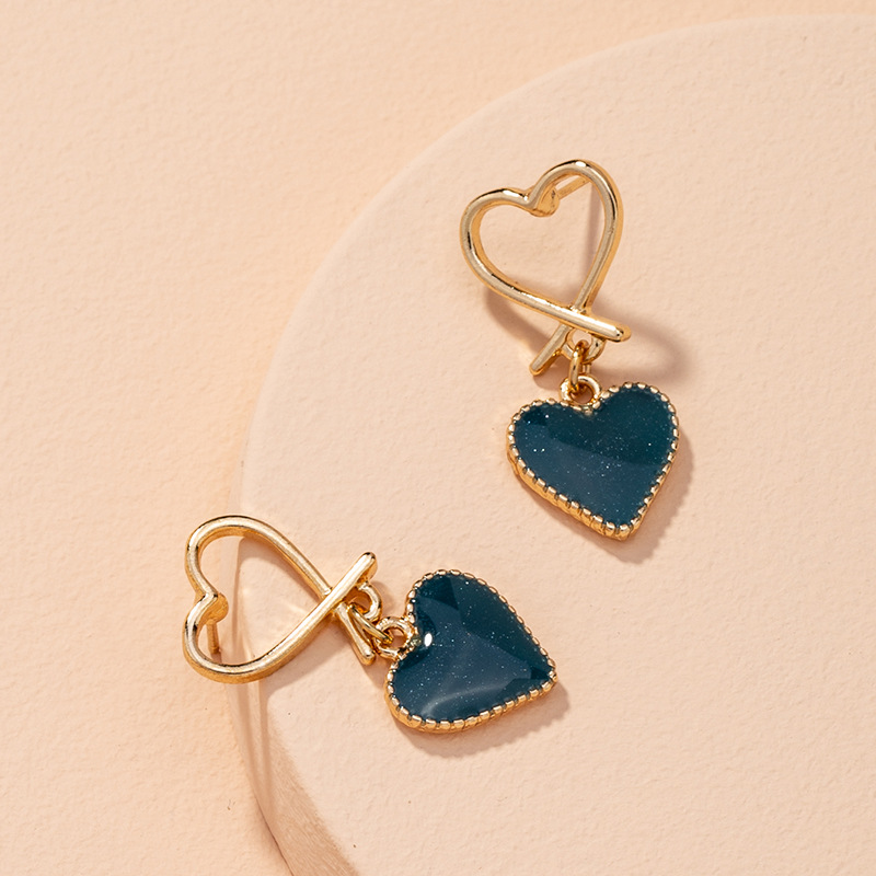 Cute Heart-shaped Earrings display picture 1