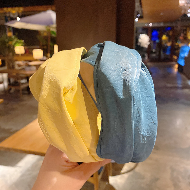 140g Weight Headwear Classification Festival Occasion Pu Leather Material Geometric Pattern Women'S Gender Khaki, Beige, Pink, Green, Blue, Wine Red, Yellow, Black Color Simple Style Wide-brimmed Cross Solid Color Leather Headband Wholesale 1