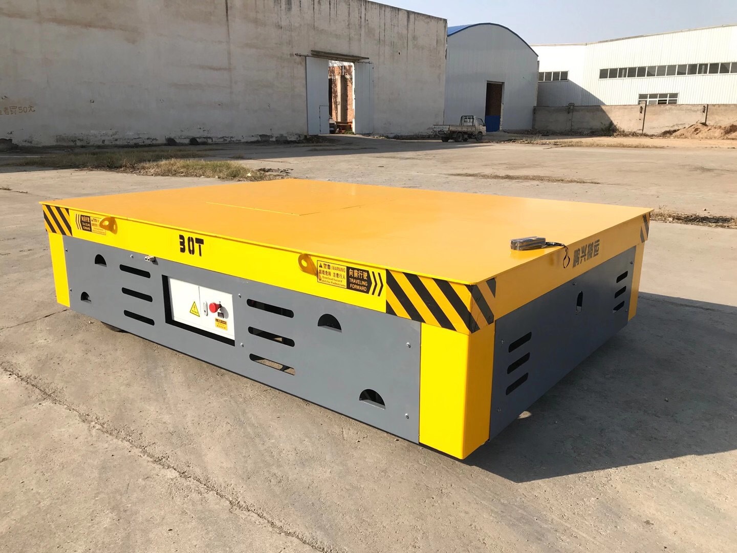 鹏兴厂家直供30T无轨电动平车  搬运设备地爬车智能遥控平板车