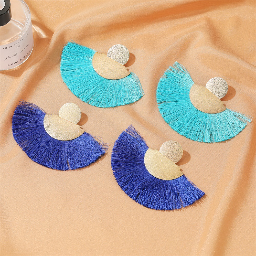 New Bohemian Retro Frosted Tassel Exaggerated Fan-shaped Earrings Wholesale display picture 6