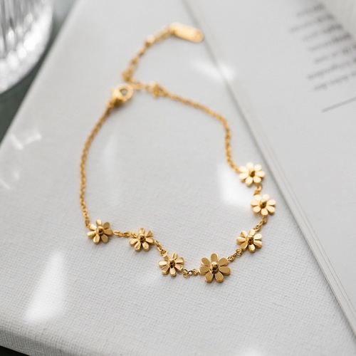 Ins niche design is simple, fresh and sweet, flower daisy anklet, feminine, sexy and personalized, Korean style, trendy and does not fade