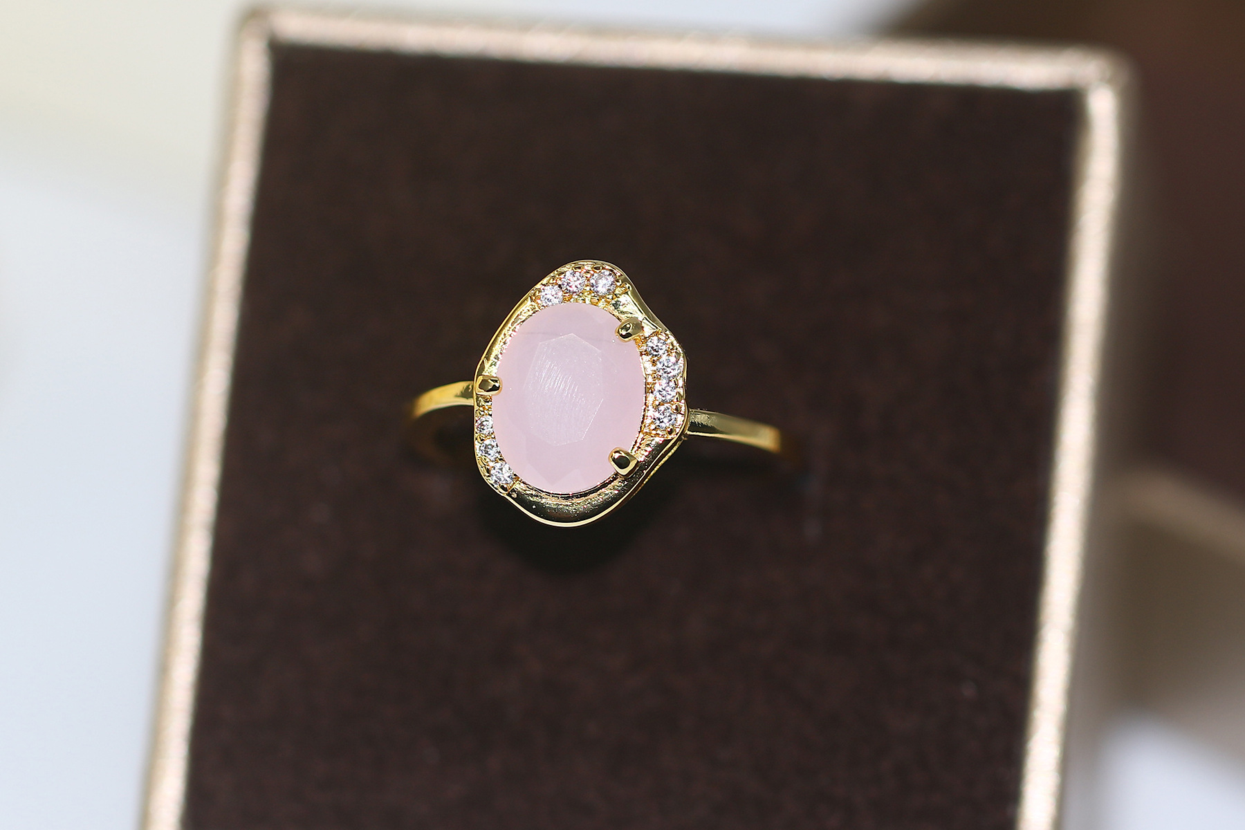 Simple Style Oval Copper Inlaid Zircon Artificial Gemstones Rings