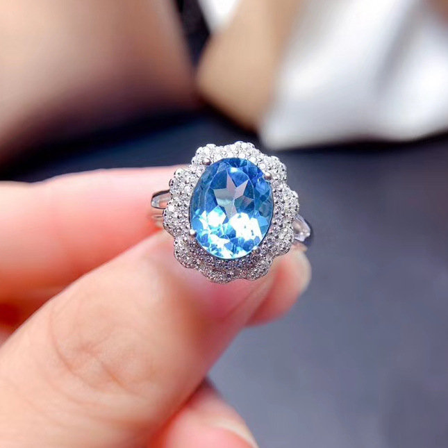 One size ring with zircon
