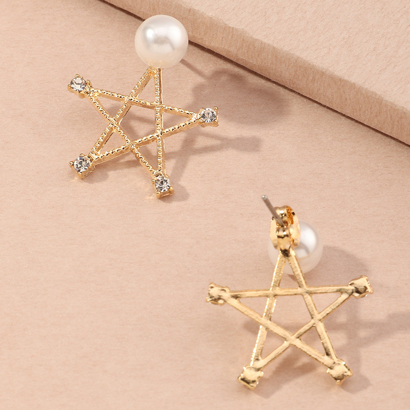 Großhandel Süße Mode Perle Einfache Fünfzackige Stern Diamantohrringe display picture 4