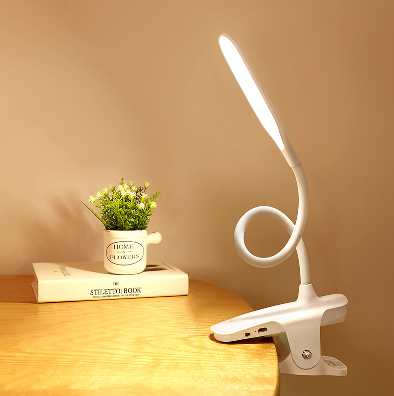 亚马逊USB充电儿童学习护眼笔筒台灯床头阅读夹子台灯