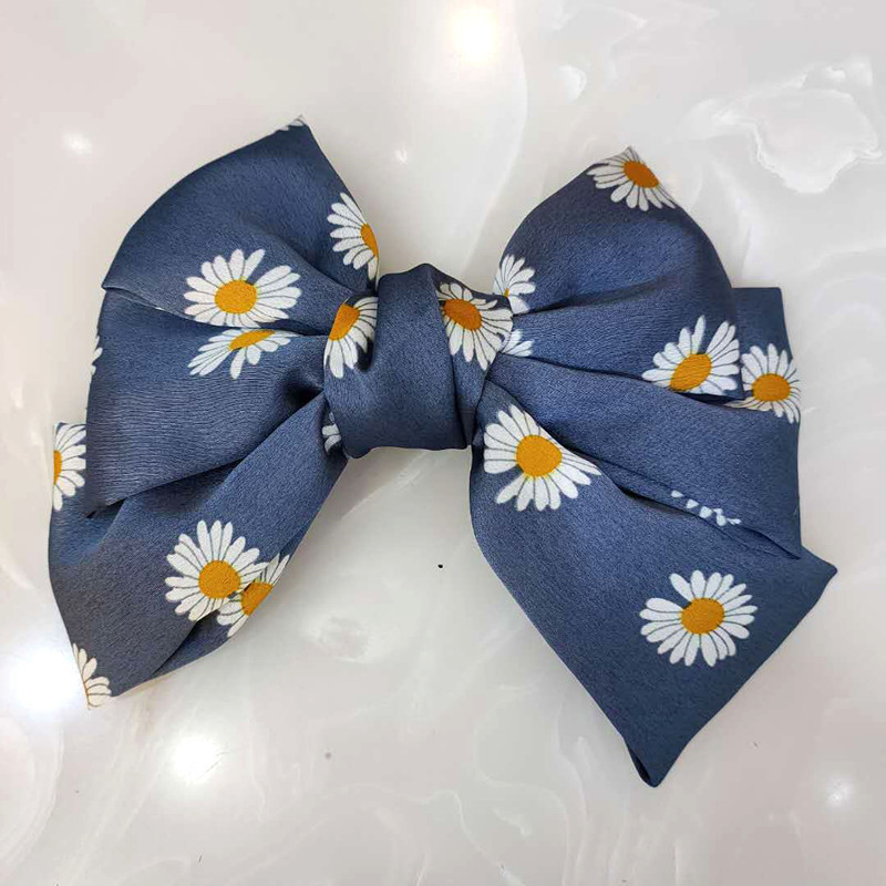 Korean Fashion Section Small Daisy Hair Clip High-end Fabric Simple Hairpin Super Fairy Bowknot Clip Hair Accessories Wholesale Nihaojewelry display picture 6