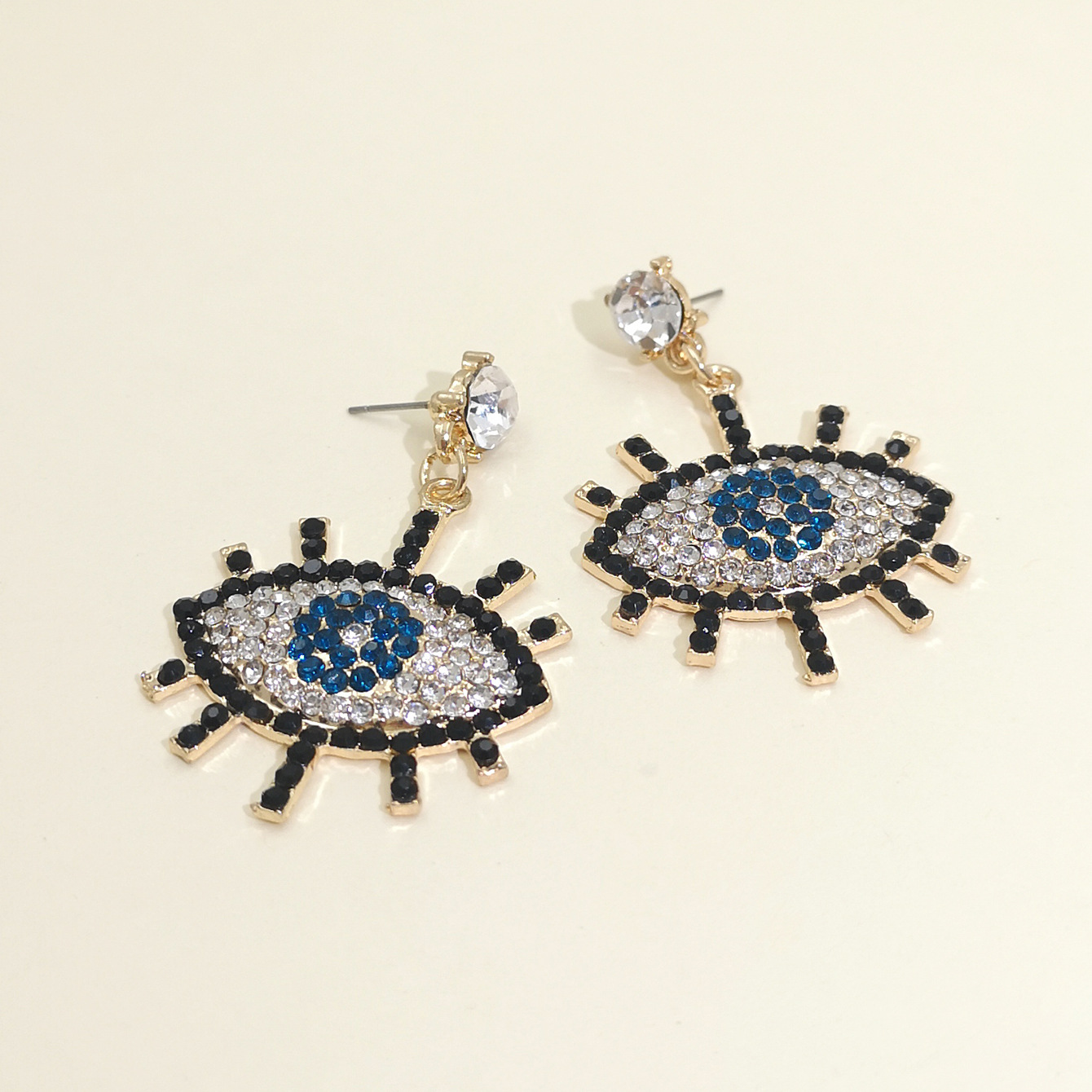 Women's Devil's Eye Micro Diamond Earrings Fashion Temperament Earrings Earrings Wholesale Nihaojewelry display picture 4