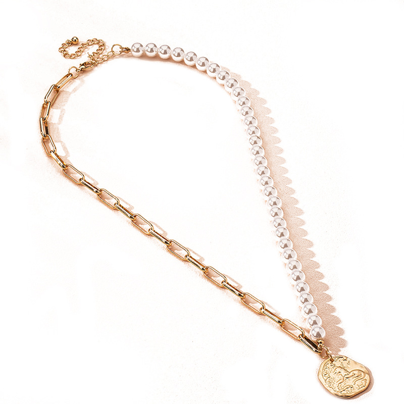 New Fashion  Round Pearl Stitching  Alloy Clavicle Chain  Wholesale display picture 5