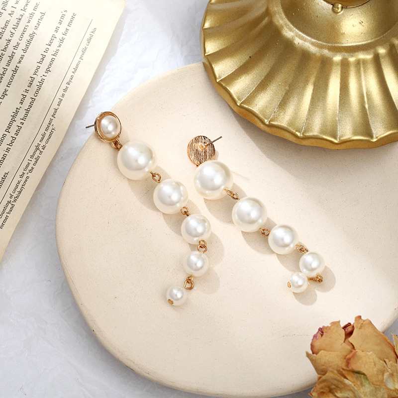 Simple Multi-size Pearl Long Earrings Wholesale Nihaojewerly display picture 9