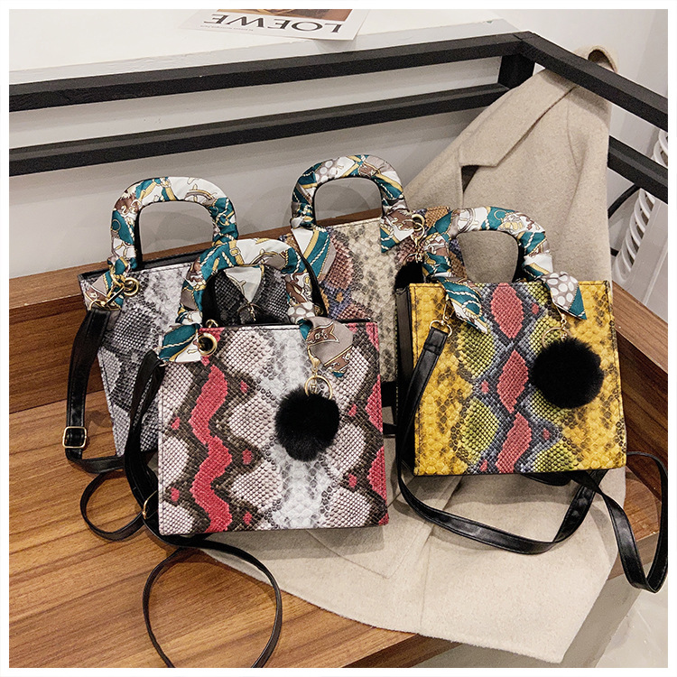 Contrast Color Snake Pattern Women's Bag New 2020 Autumn And Winter Korean Style Fashion Bag Shoulder Bag Crossbody Silk Scarf Portable Small Square Bag display picture 33