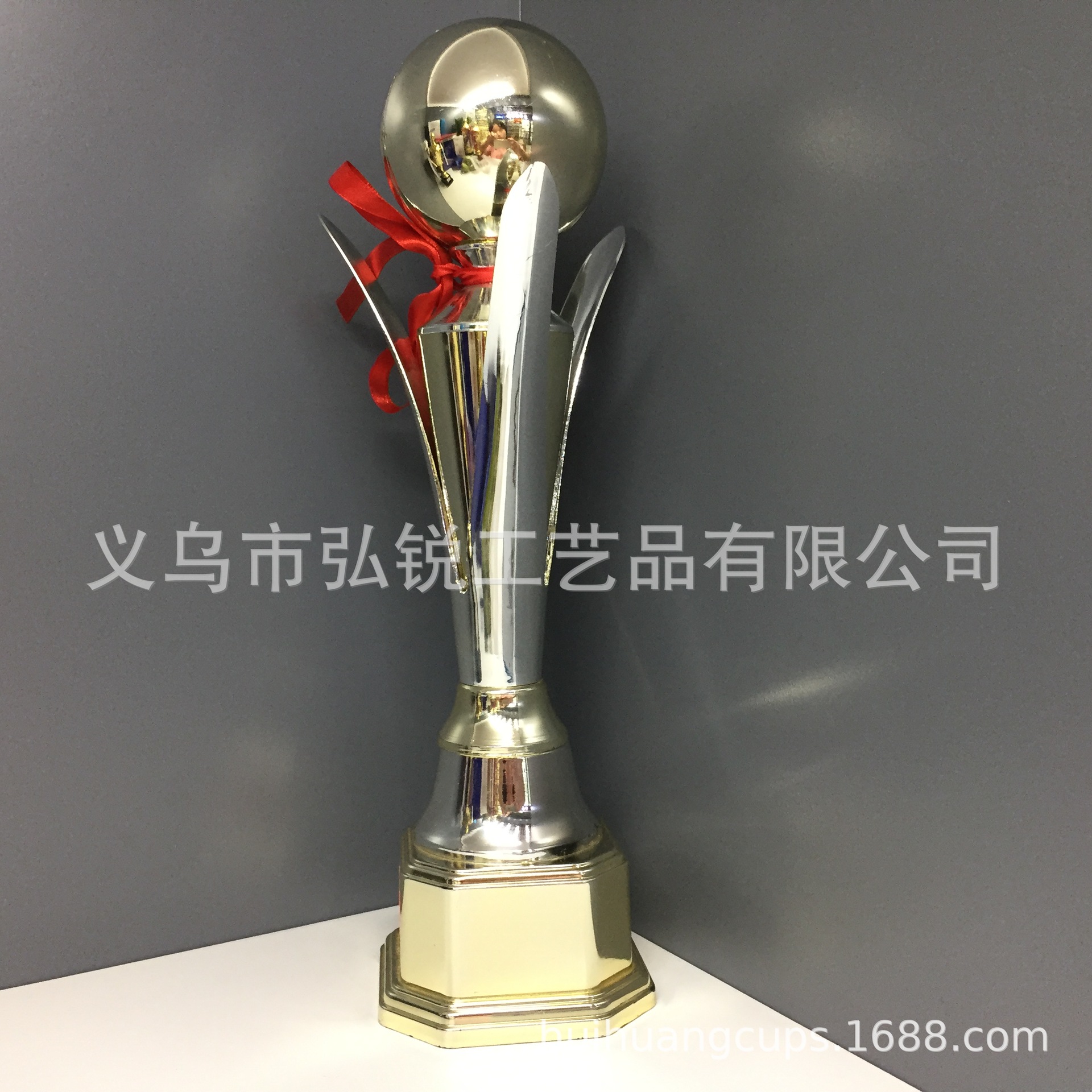 Hot-selling wholesale football plastic trophies, sports competition student prizes, commemorative awards, and creative customizable logos detail image 5