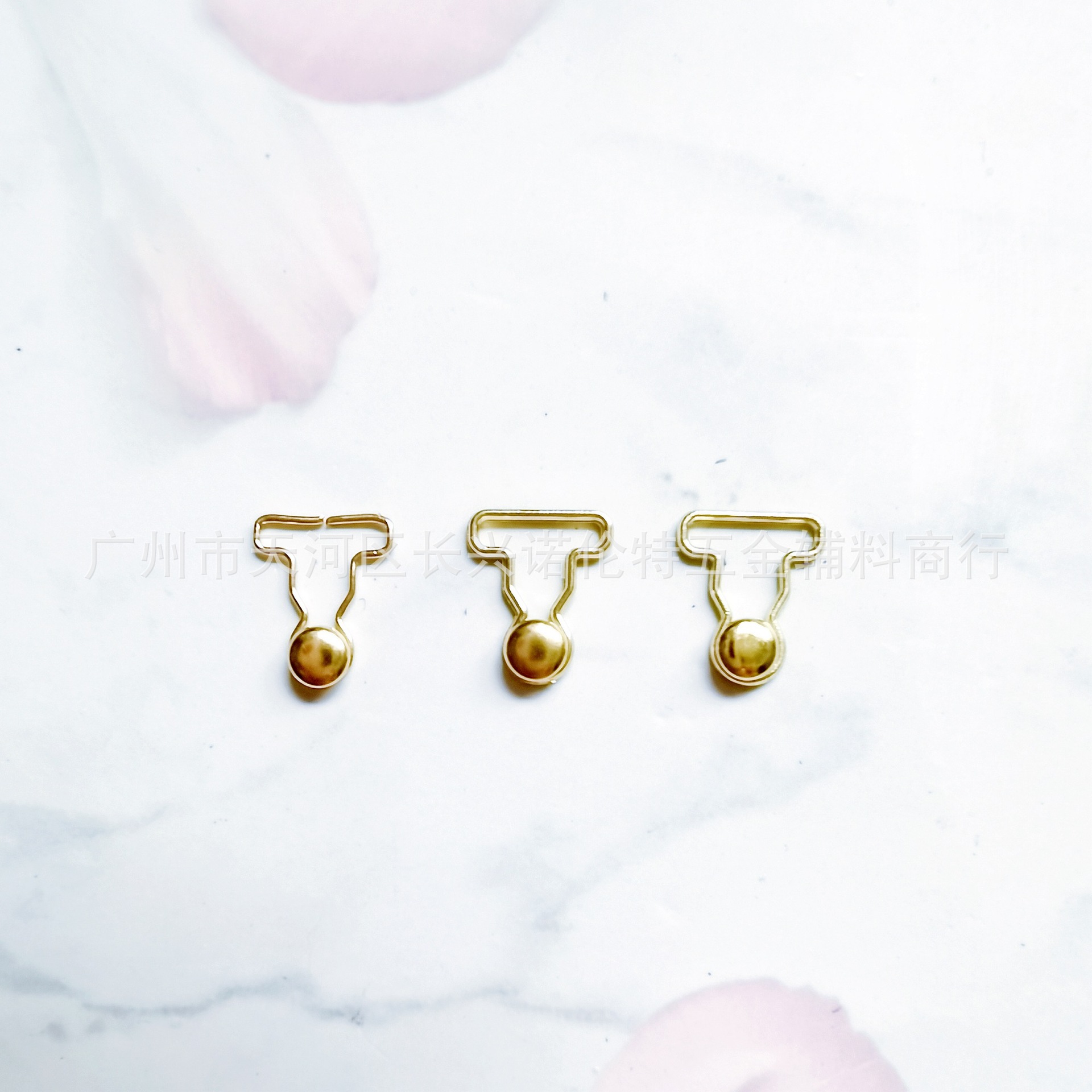 B2859E46-1E63-47CB-817A-E5F156