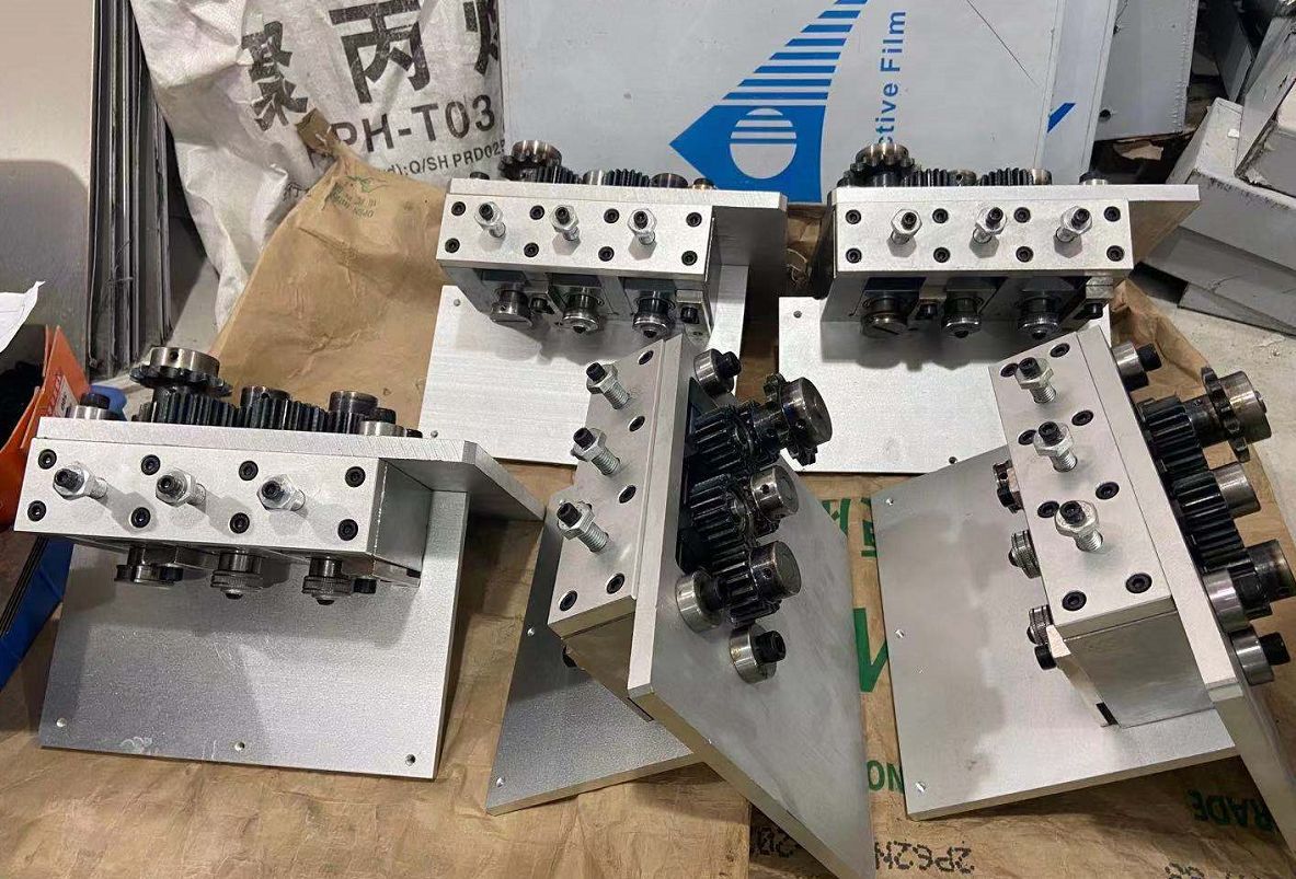 平面口罩机配件Kn95内置鼻梁组件一拖二鼻梁条机全套口罩机鼻梁条