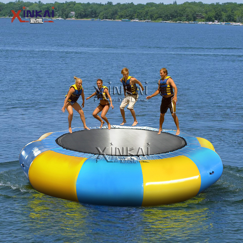 夏季热销 充气水上乐园蹦床 户外水上充气跳跳床 水上玩耍弹跳床