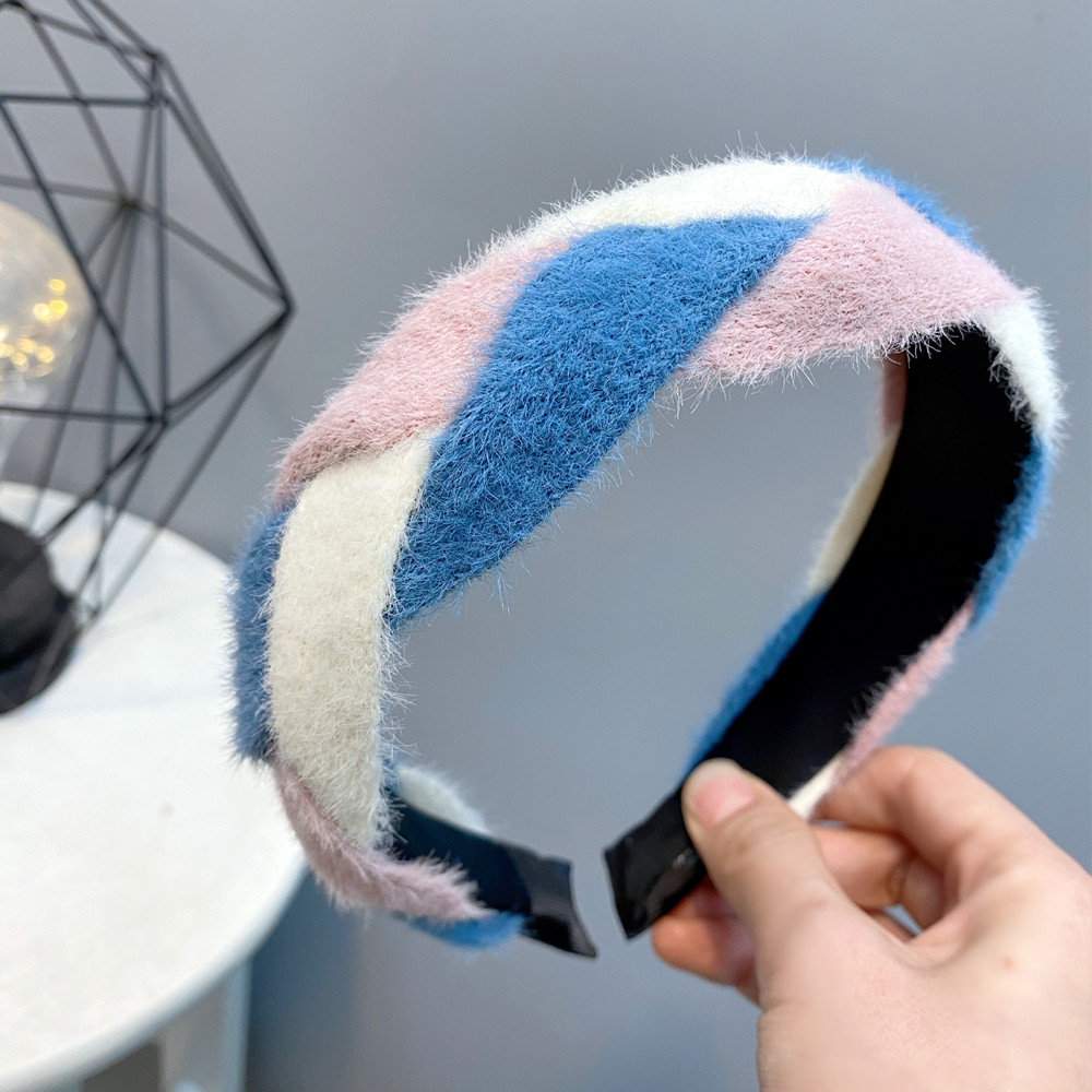 Woolen Knitted Twist Braided Headband display picture 4