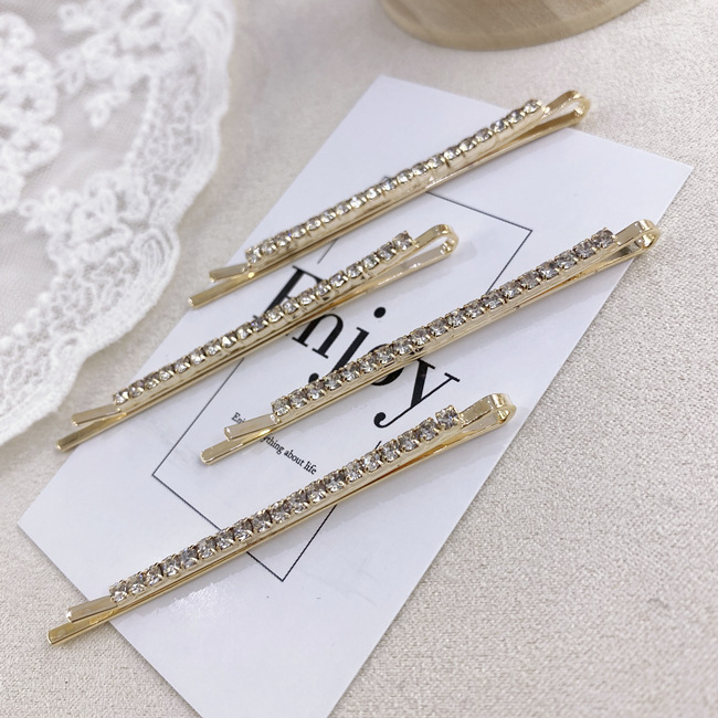 Korean Rhinestone Edge Clip Korean Boutique Headdress Word Clip New Bangs Alloy Glitter Wholesale Nihaojewelry display picture 6