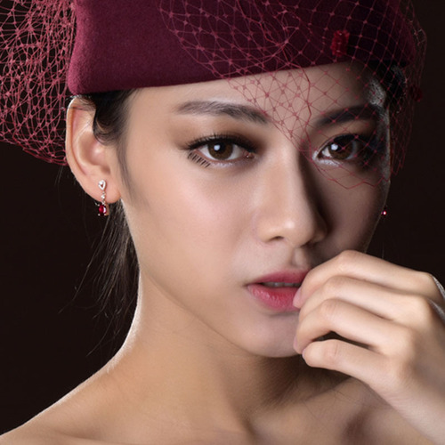 Hollow four-leaf clover bracelet, flower full diamond live ring, rose crystal earrings, simulated ruby ​​tourmaline clavicle chain