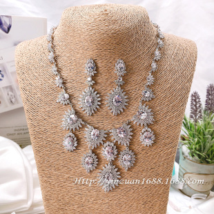 Viennois�����A ���l�r��Ů���n�溆�s���b�朰ٴ��� V811189A