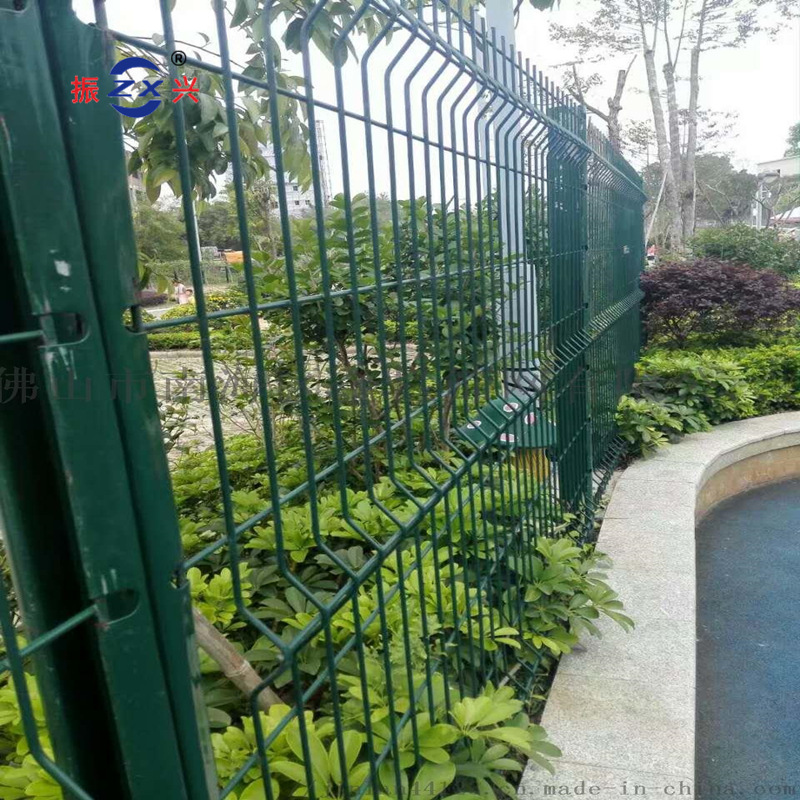 厂家直销三角折弯护栏网  小区桃型柱护栏防爬围栏 厂区防盗护栏