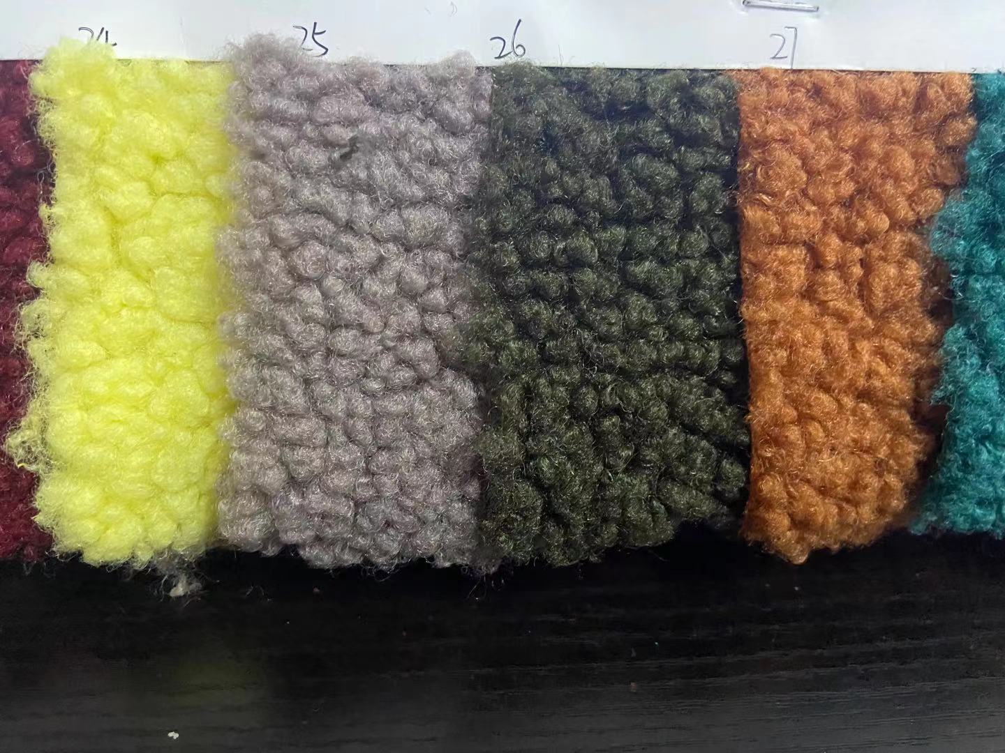 En stock teñido Altai franela grande de peluche de lana de oveja rollo de lana de cordero muñeca ropa de tela de felpa