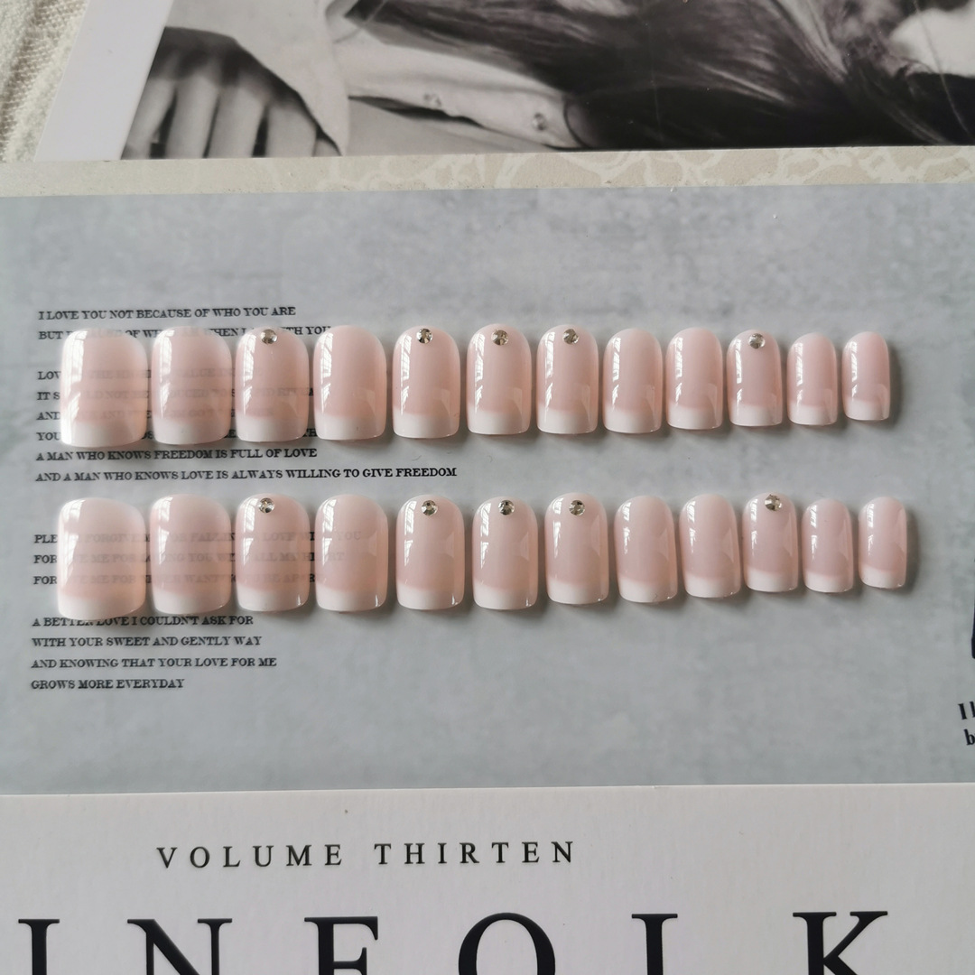 193-Francés desgaste romántico esmalte de uñas producto terminado producto desmontable Internet celebridad 24 piezas fototerapia falso parche de uñas novia