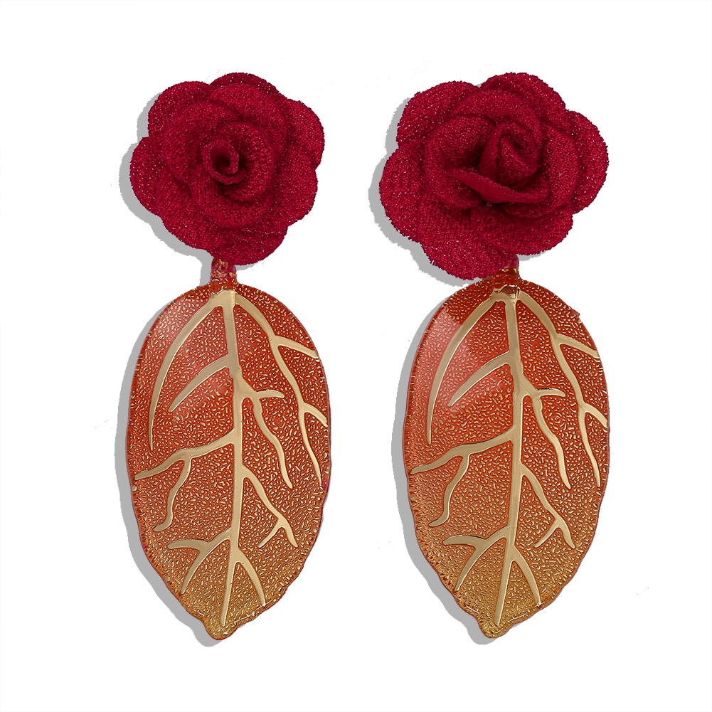 Fashion Exaggerated Hollow Leaves Long Earrings Simple Earrings Wholesale Nihaojewelry display picture 24
