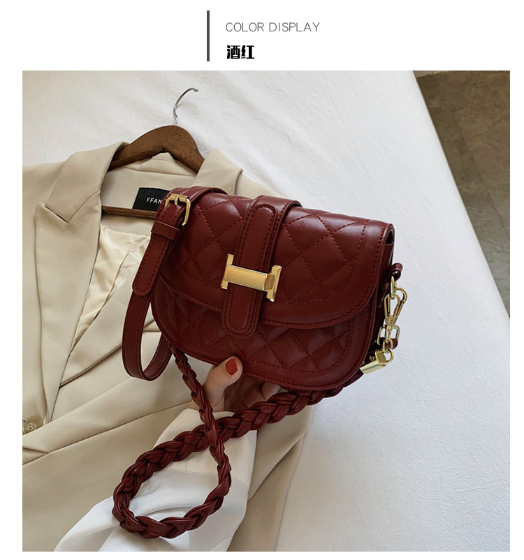 Fashionable One-shoulder Messenger Saddle Bag display picture 11