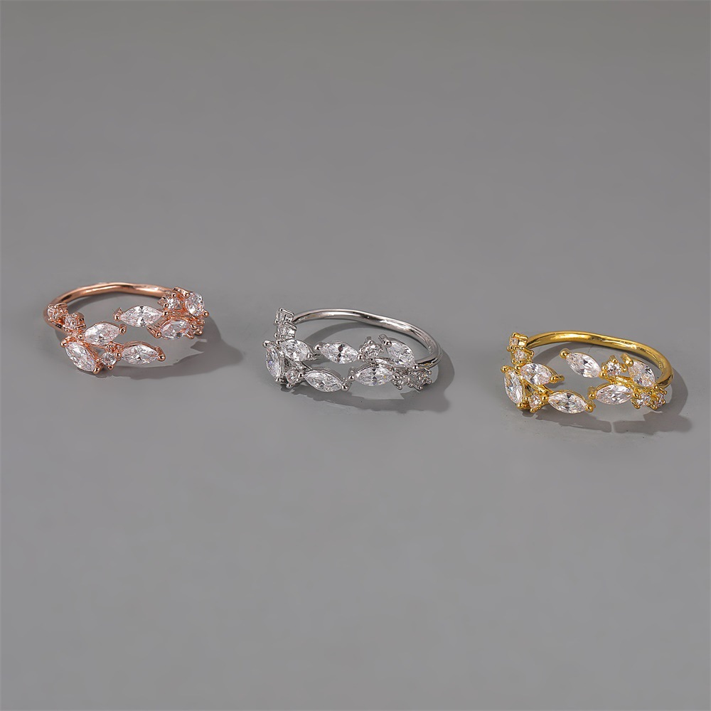 New Ring Fashion Simple Open Crystal Leaf Ring Inlaid Zircon Leaf Ring Wholesale Nihaojewelry display picture 4