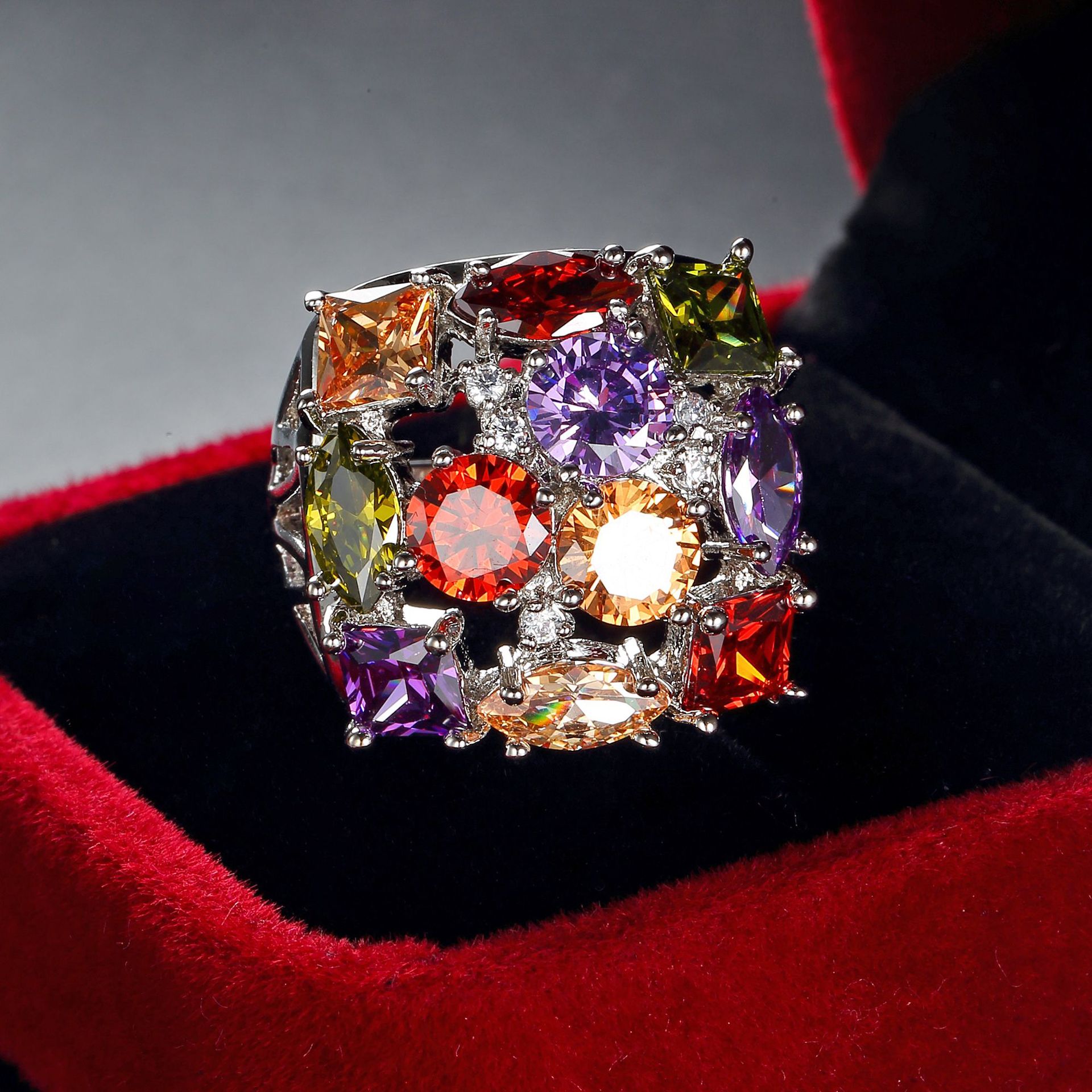 Oval And Marquise Bezel Ring Set For Women Horizontal Finger Design_voghion.com