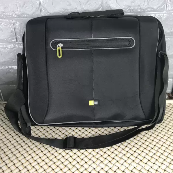 caselogic Keith can expand large capacity travel 15.6 inch laptop bag