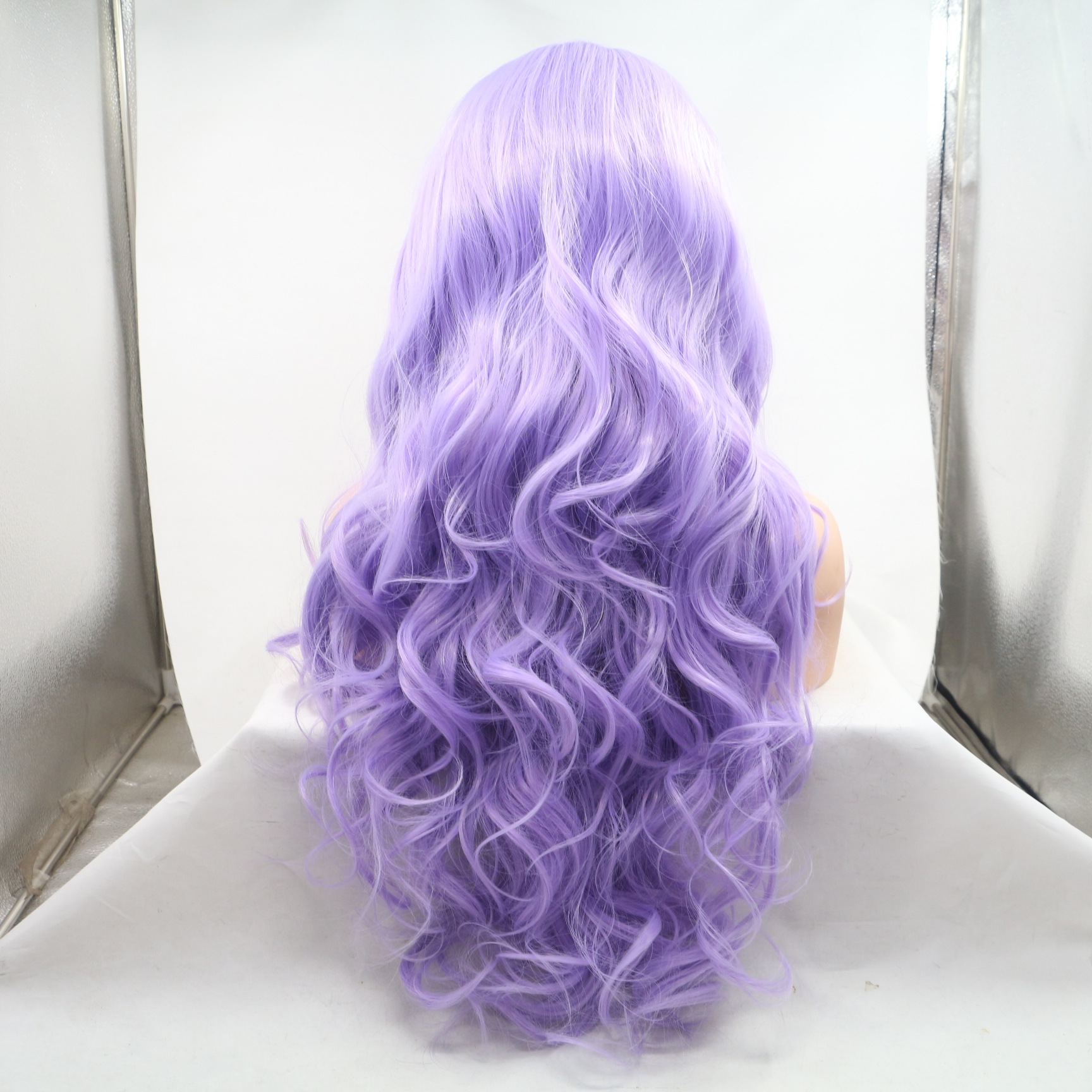 Comercio exterior Europa y América moda fibra química pelucas de cabello rosa rosa cabello rizado de seda de alta temperatura cubierta de cabeza al por mayor