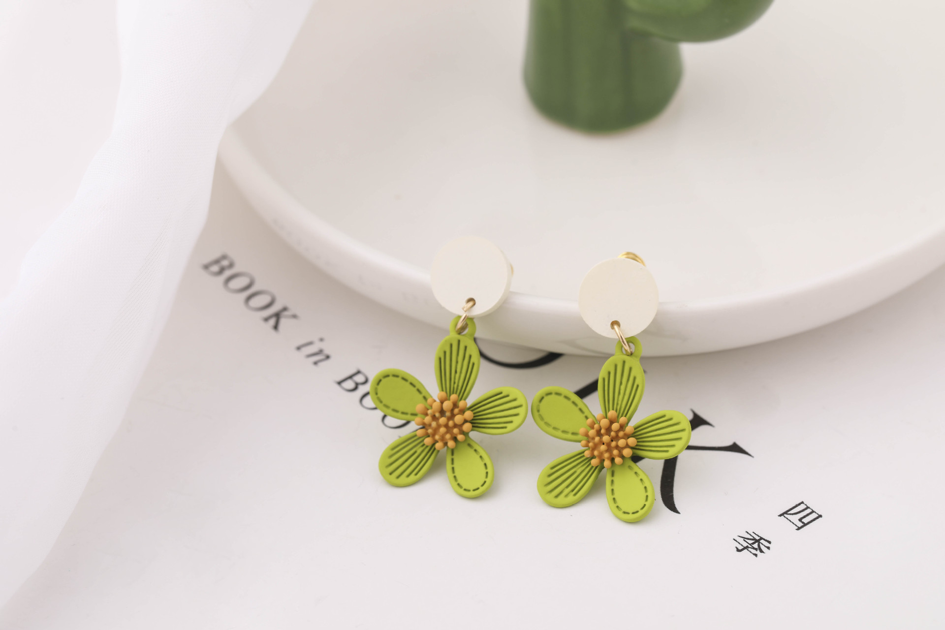 Fashion Cute Butterfly Shape Flower Drop Earrings display picture 2