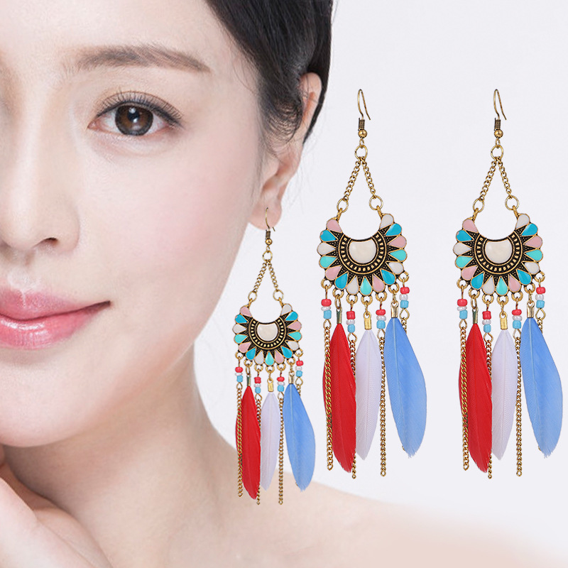 1 Pair Retro Leaf Alloy Feather Plating Women's Drop Earrings display picture 1