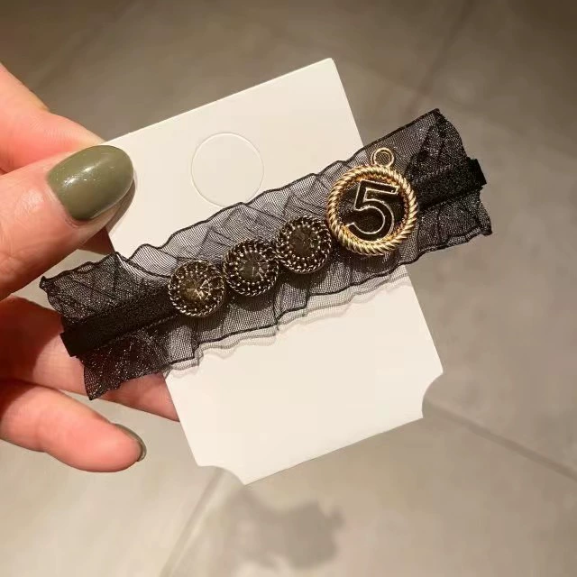 Канель-стиль заколка для волос набор с жемчужинами в духе Chanel и акцентами в виде маленького медвежонка, различные цвета