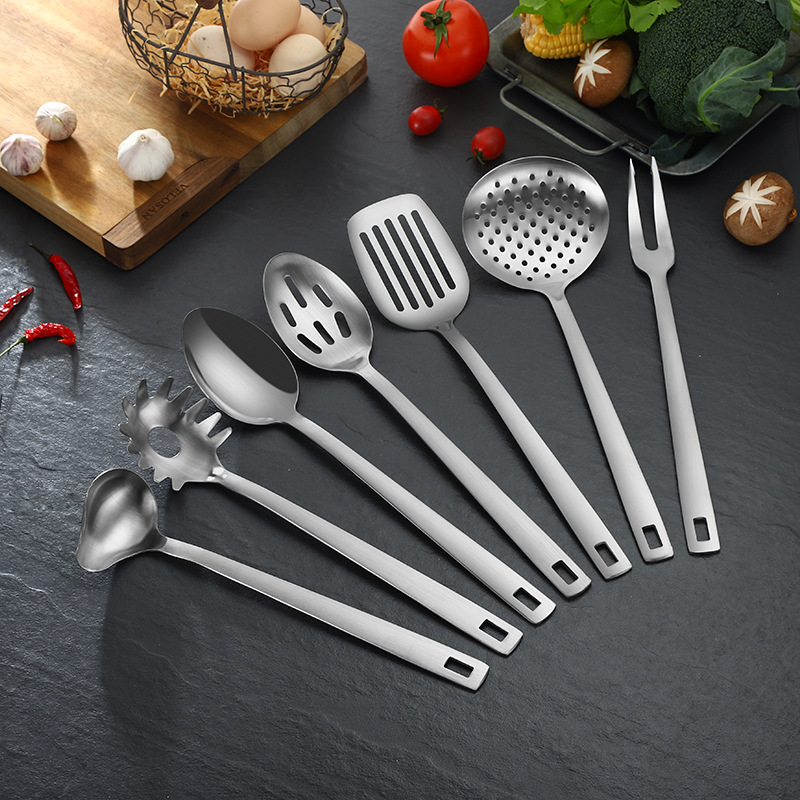 Stainless Steel Kitchen Utensils Set With Titanium Coated Finish_voghion.com