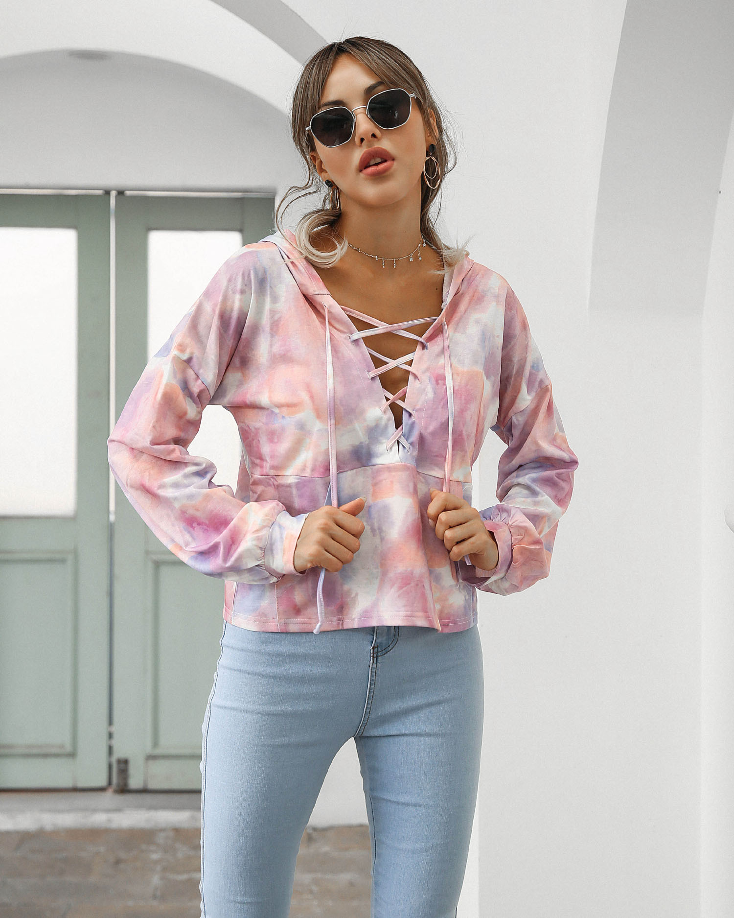 jersey con capucha y manga farol con efecto tie-dye NSMY15947