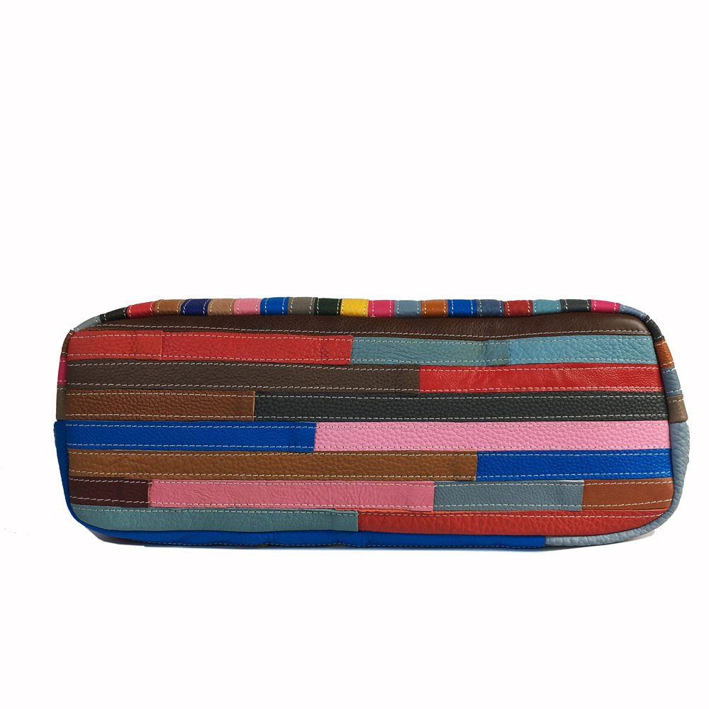 Pattern Cross-body Bag Image 4