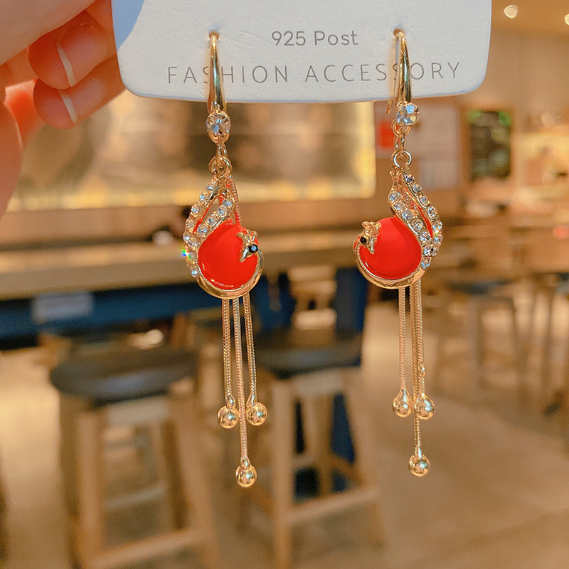 Simple Fashion Long Red Pearl Earrings display picture 5