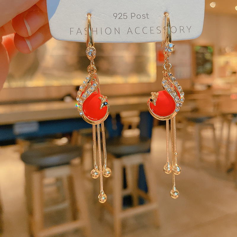 Pendientes Largos De Perlas Rojas De Moda Simple display picture 5