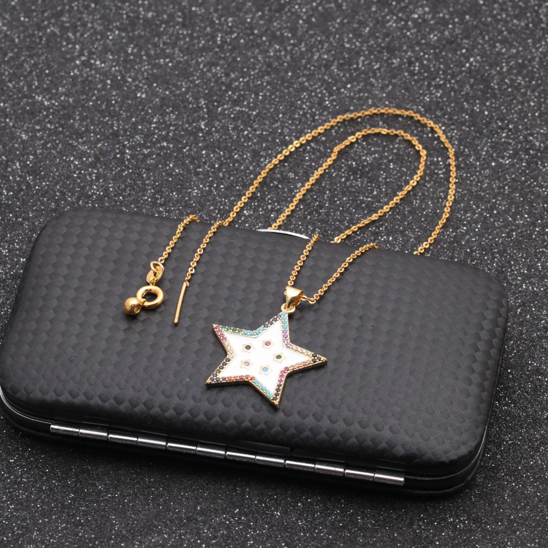 Trendmode New Geometric Gold Mikro-eingelegte Zirkon Star Moon Kupfer Anhänger Halskette display picture 4