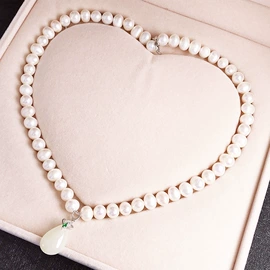 翡翠手饰;翡翠项饰;项链