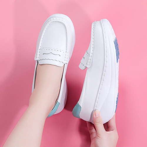 Women's Nurse Shoes, Single Shoes with Breathable Soft Sole, Non-Binding Feet, Thick Sole with Height Increase, Rocking Shoes, Winter Pudding Shoes, Autumn/Winter Style, Dropshipping