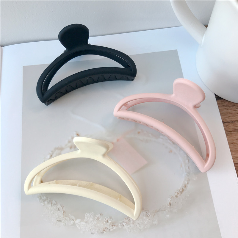 Estilo coreano simple clip de todo partido esmerilado hueco-hacia fuera de la pinza de pelo curvado medio rasguño Cola de Caballo clip de baño horquilla accesorios para el cabello
