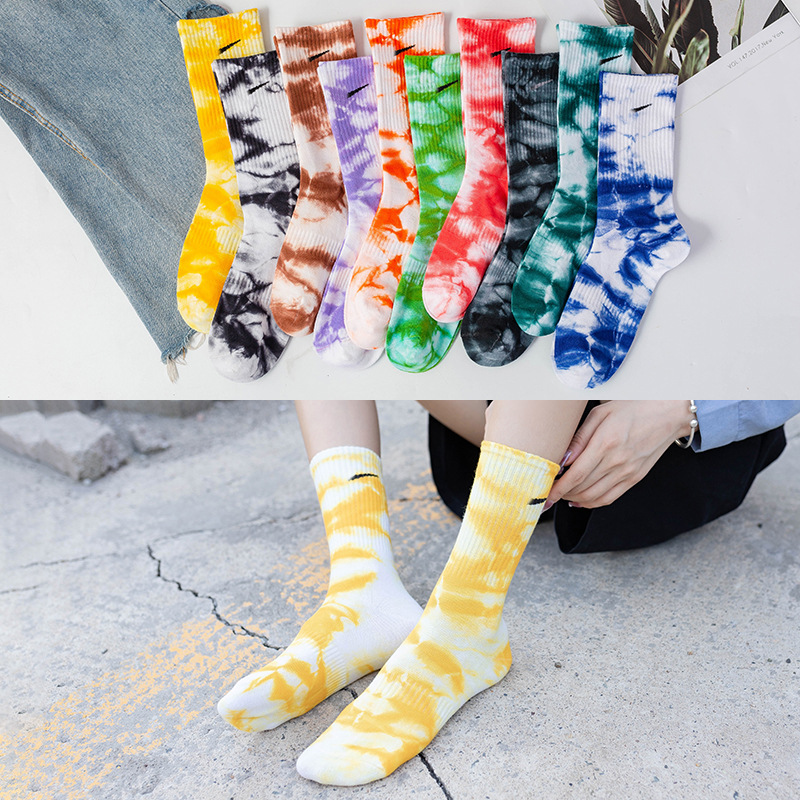 Unisex/Men and women can sport composite color high tube socks