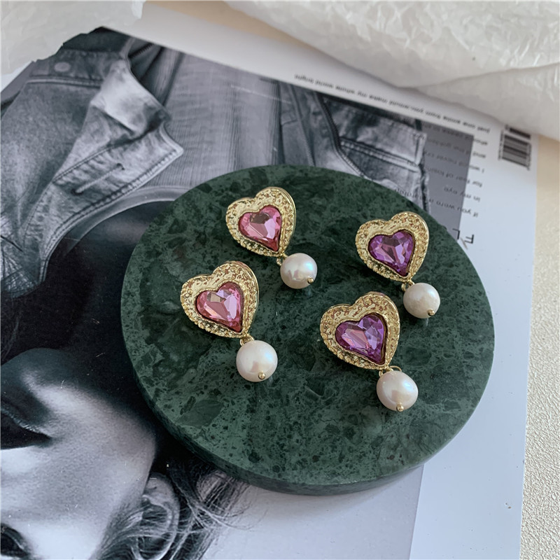 Fashion Retro Baroque Pearl  Love Earrings Wholesale Nihaojewelry display picture 4